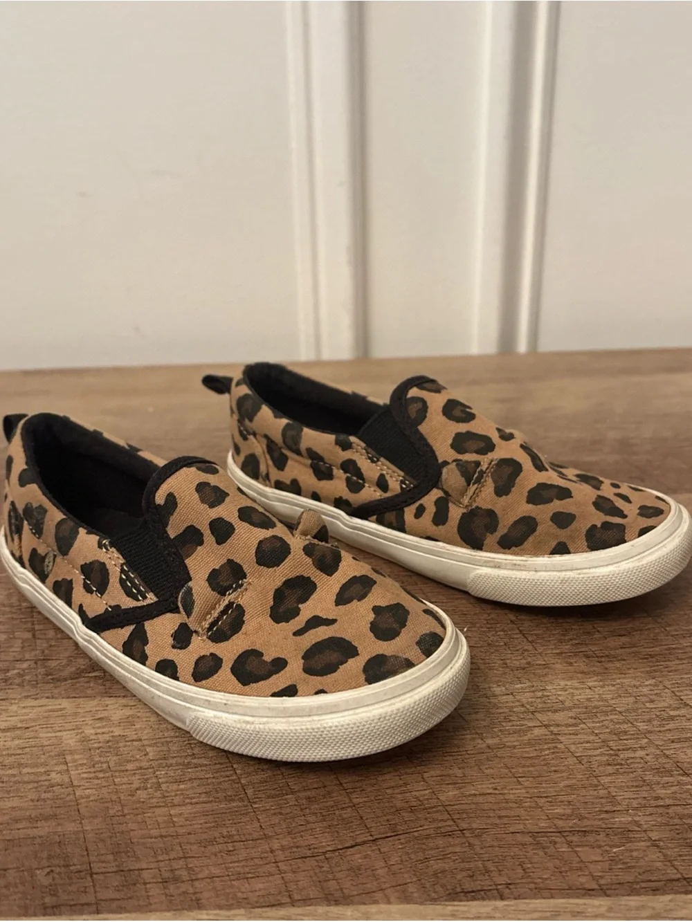 Old Navy | leopard slip on shoes 👠